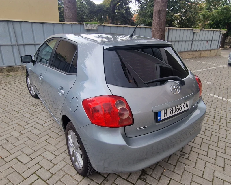 Toyota Auris 1.4 D4D, снимка 6 - Автомобили и джипове - 47397596