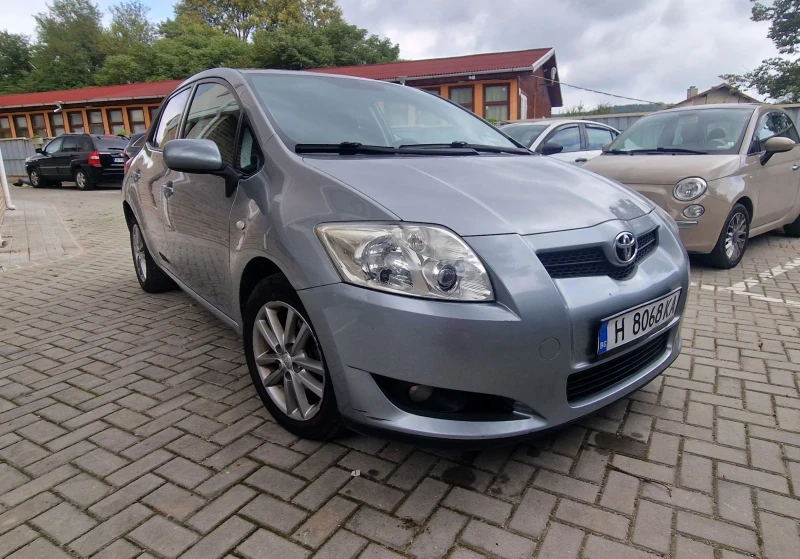 Toyota Auris 1.4 D4D, снимка 2 - Автомобили и джипове - 49170412