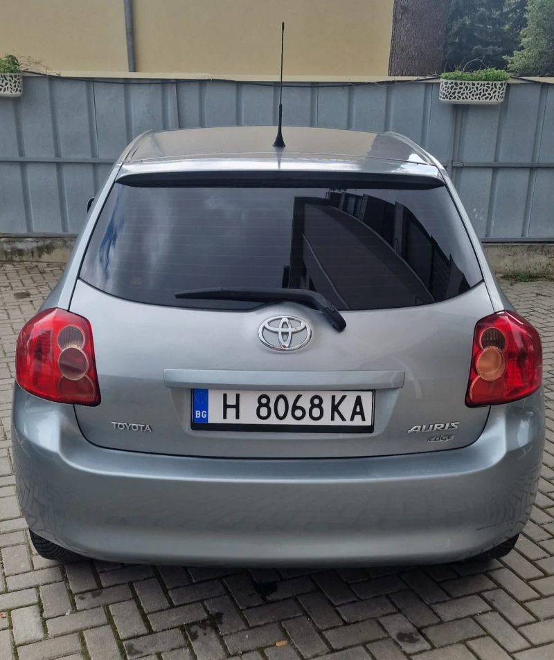 Toyota Auris 1.4 D4D, снимка 7 - Автомобили и джипове - 47397596