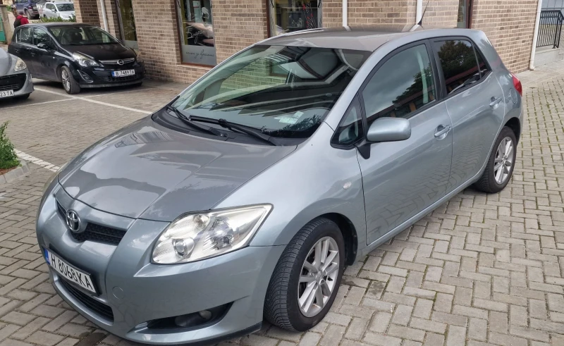 Toyota Auris 1.4 D4D, снимка 3 - Автомобили и джипове - 47397596