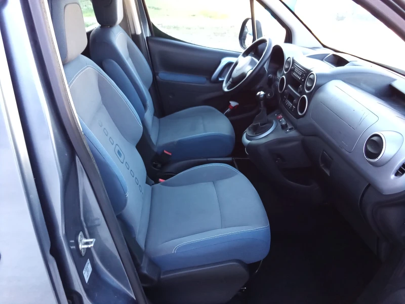 Citroen Berlingo 1.6HDI-92kc., снимка 12 - Автомобили и джипове - 47440006