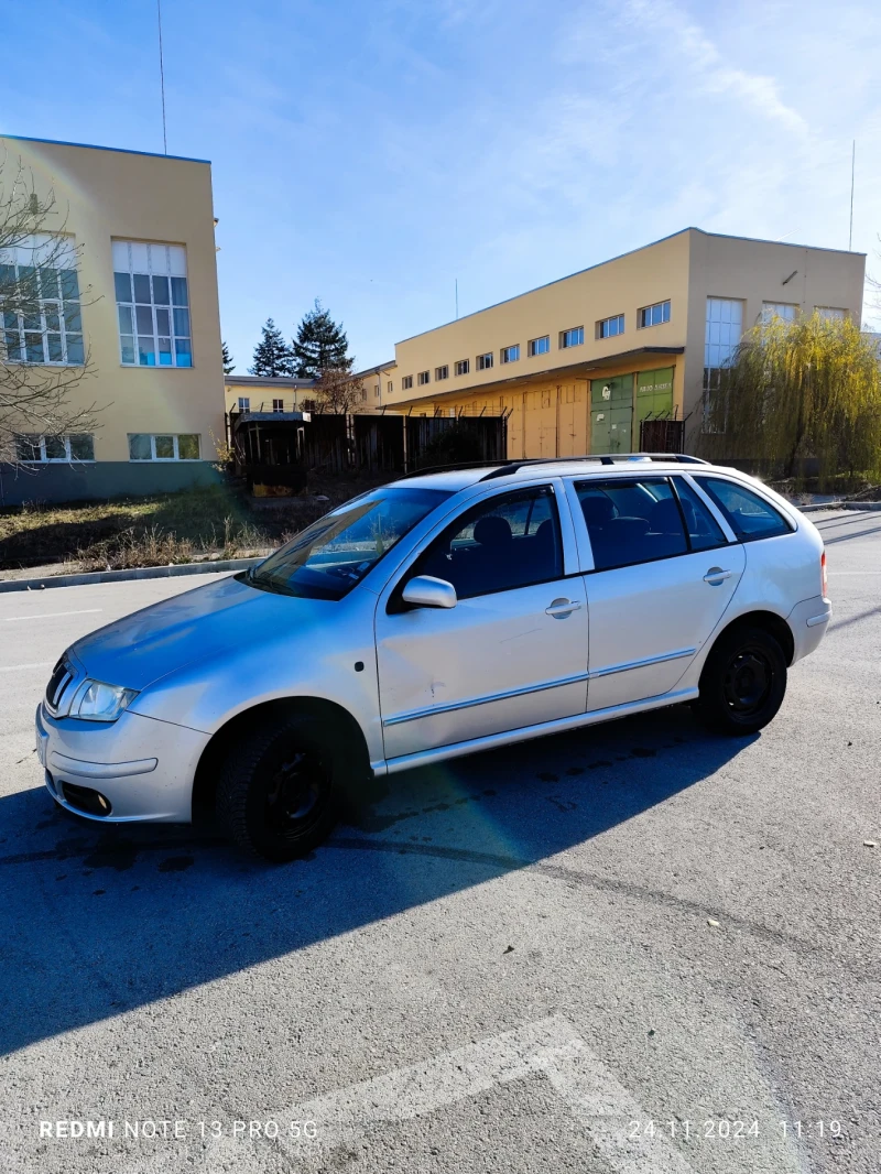 Skoda Fabia, снимка 2 - Автомобили и джипове - 48086061