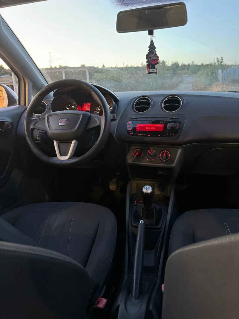 Seat Ibiza 1.2TDI, снимка 12 - Автомобили и джипове - 48184490