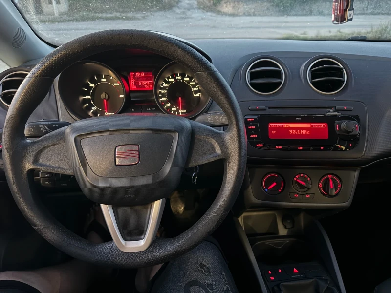 Seat Ibiza 1.2TDI, снимка 11 - Автомобили и джипове - 48184490