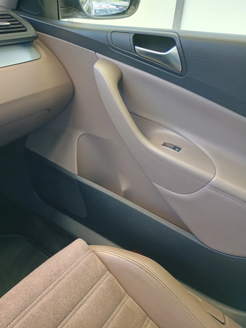 VW Passat, снимка 12 - Автомобили и джипове - 52657753