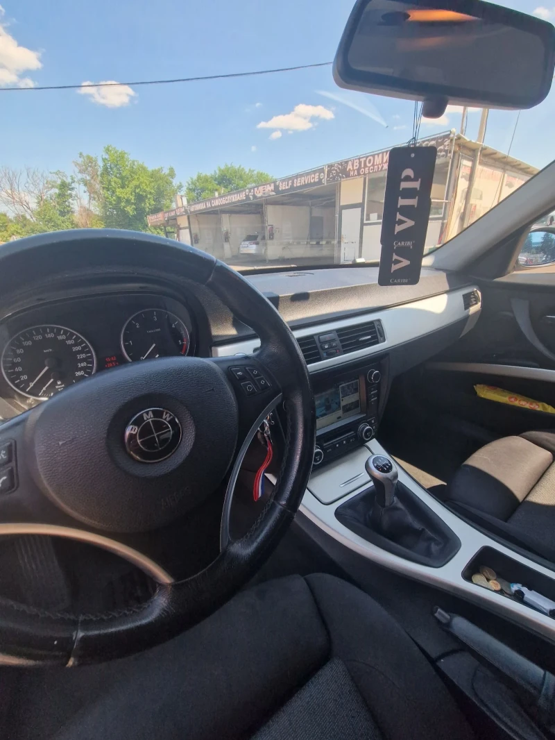 BMW 320, снимка 9 - Автомобили и джипове - 52502657