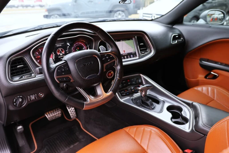 Dodge Challenger SRT* Hellcat* RWD* АвтоКредит* (ЦЕНА ДО БГ), снимка 3 - Автомобили и джипове - 52552343