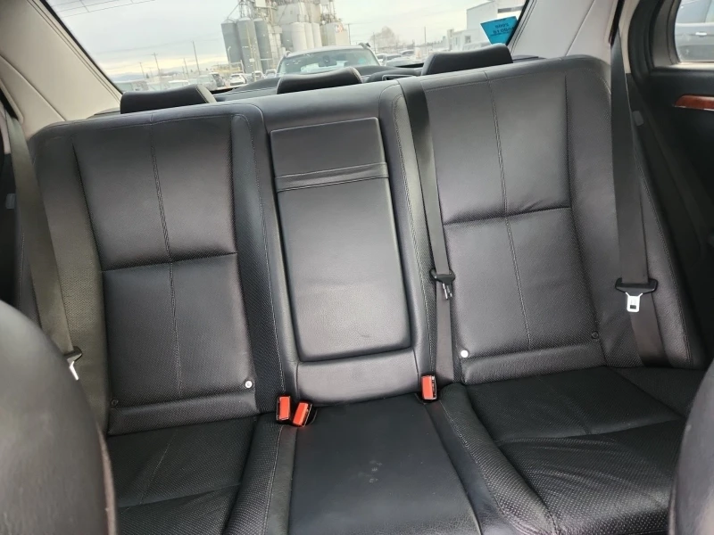 Mercedes-Benz S 500 4MATIC * * CARFAX * * АВТО КРЕДИТ * * , снимка 9 - Автомобили и джипове - 52673398