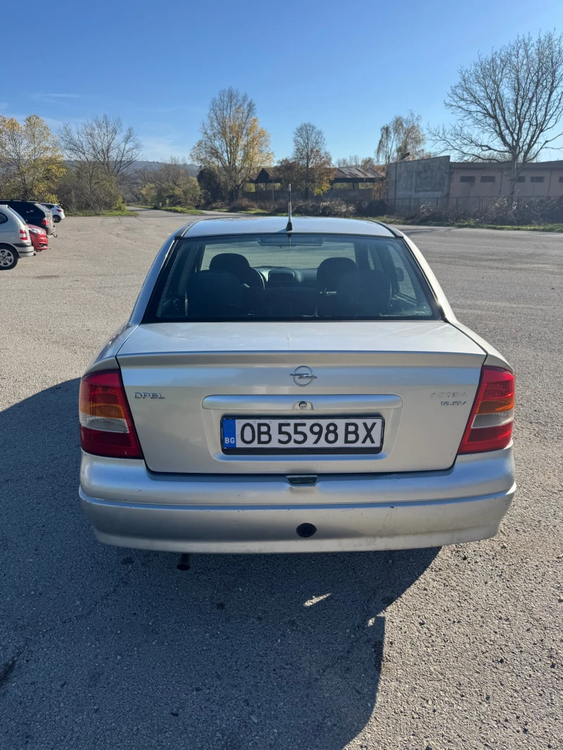 Opel Astra 1.6 Ecotec, снимка 4 - Автомобили и джипове - 52705379