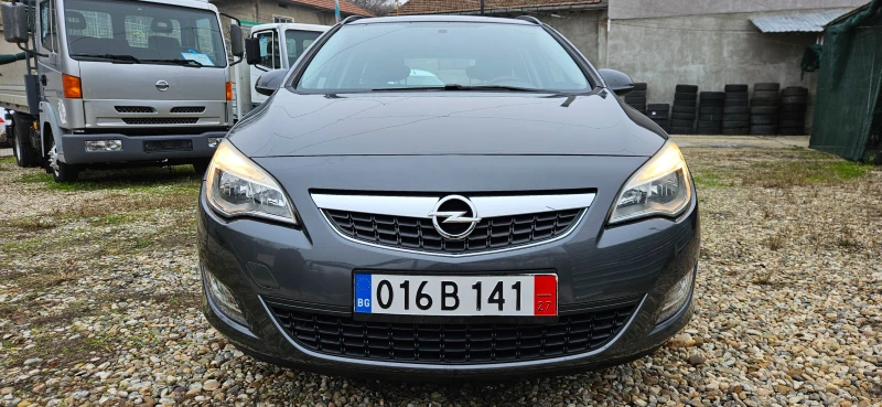 Opel Astra 1, 4i-100кс* ЕВРО5* ФАБРИЧЕН ГАЗОВ ИНЖЕКЦИОН* 2012, снимка 2 - Автомобили и джипове - 52928729