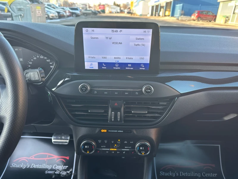 Ford Focus 1.0 SCTI ST LINE, снимка 9 - Автомобили и джипове - 53134618