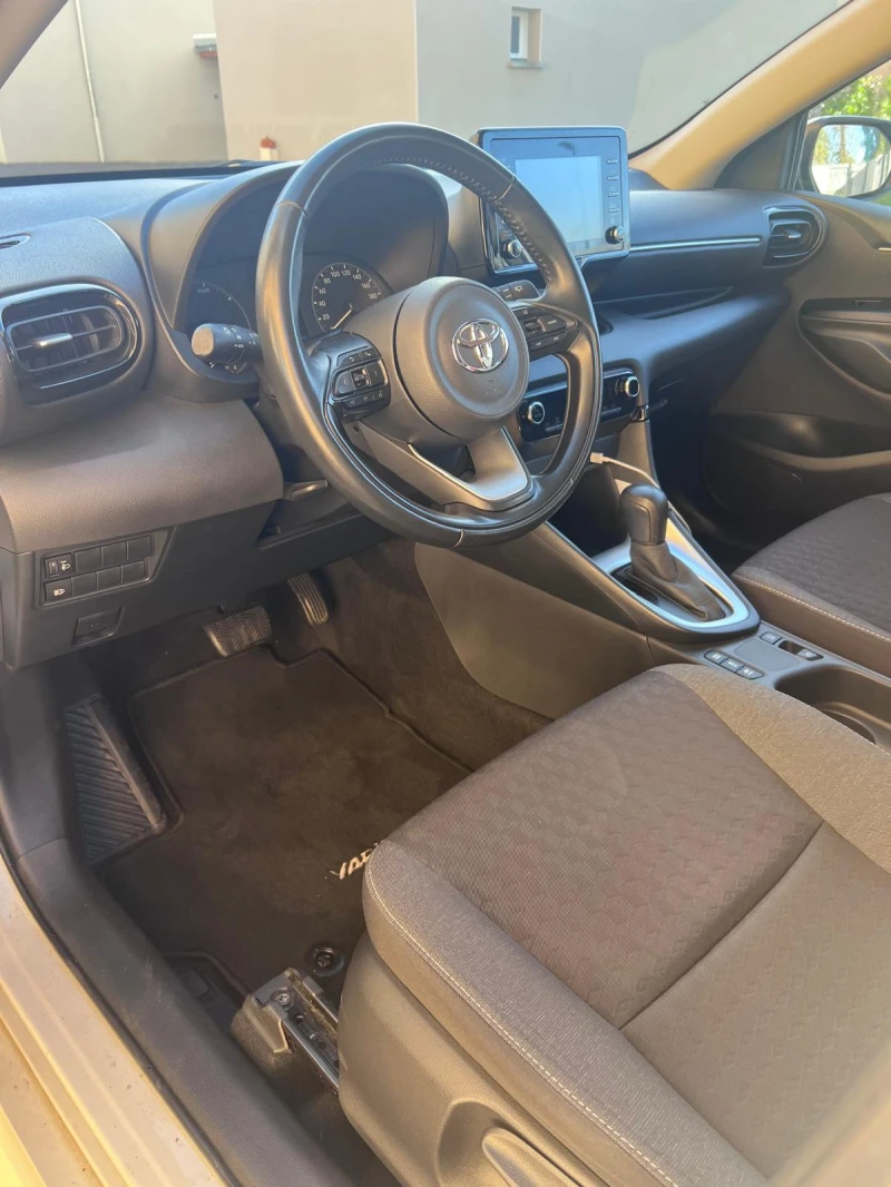 Toyota Yaris, снимка 5 - Автомобили и джипове - 53404074