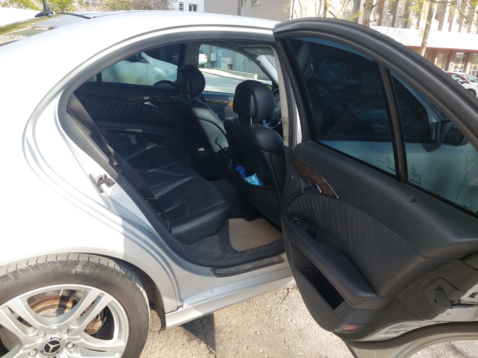 Mercedes-Benz E 320 AVANGARD  - изображение 8
