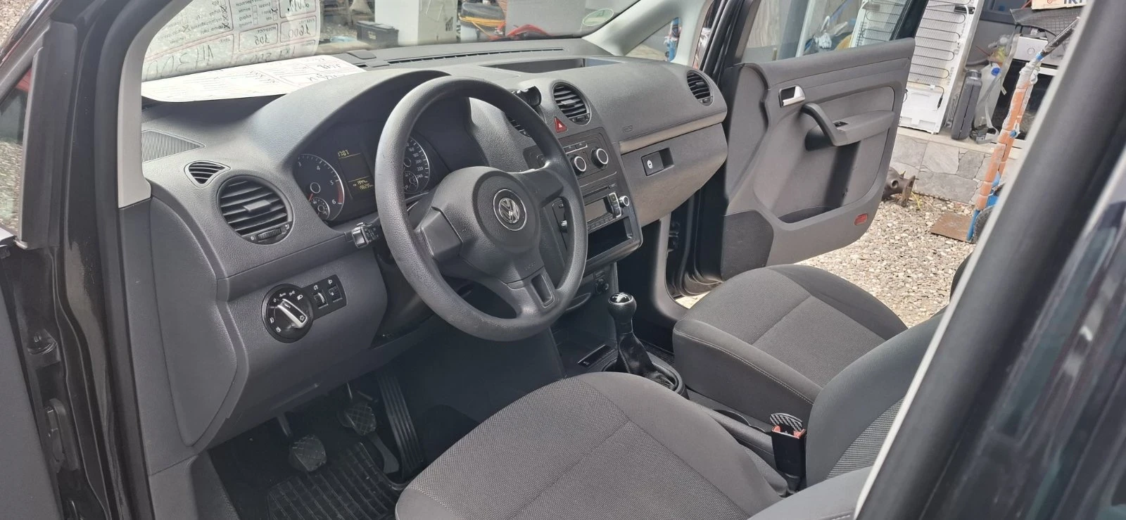 VW Caddy ПЕРФЕКТЕН - изображение 6