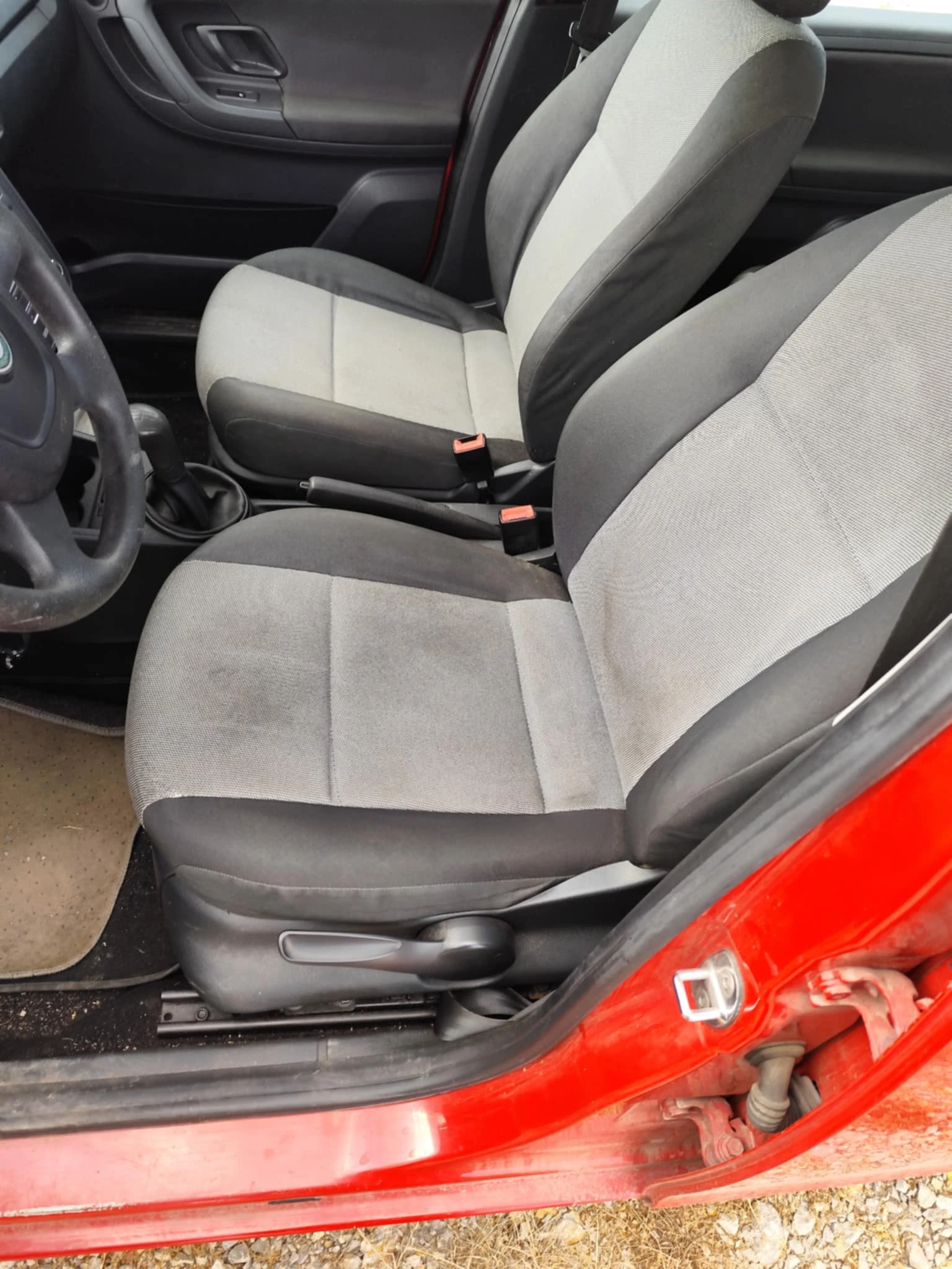 Skoda Roomster 1.2i - изображение 8