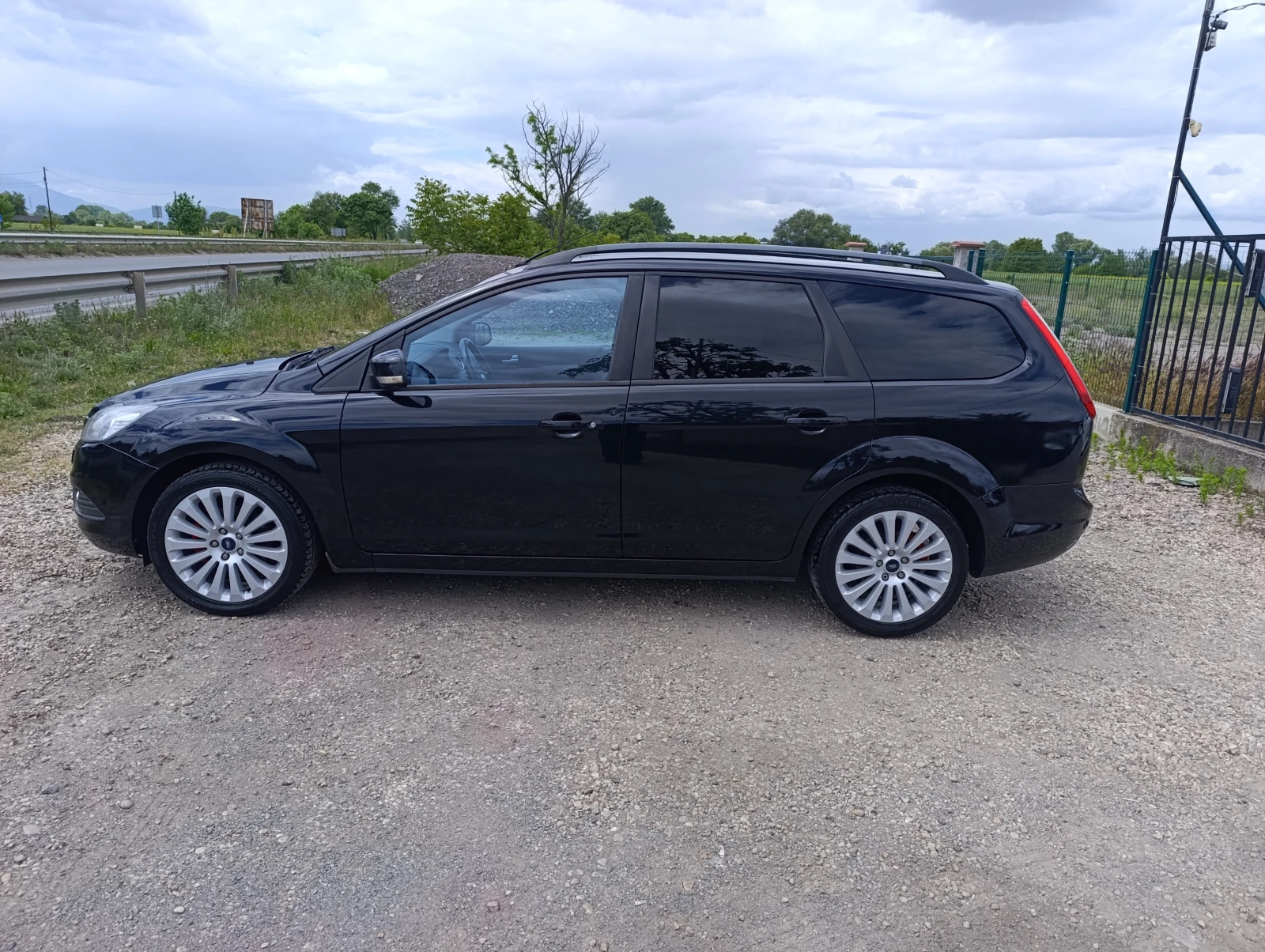 Ford Focus 1.8i-16v БЕНЗИН - изображение 4