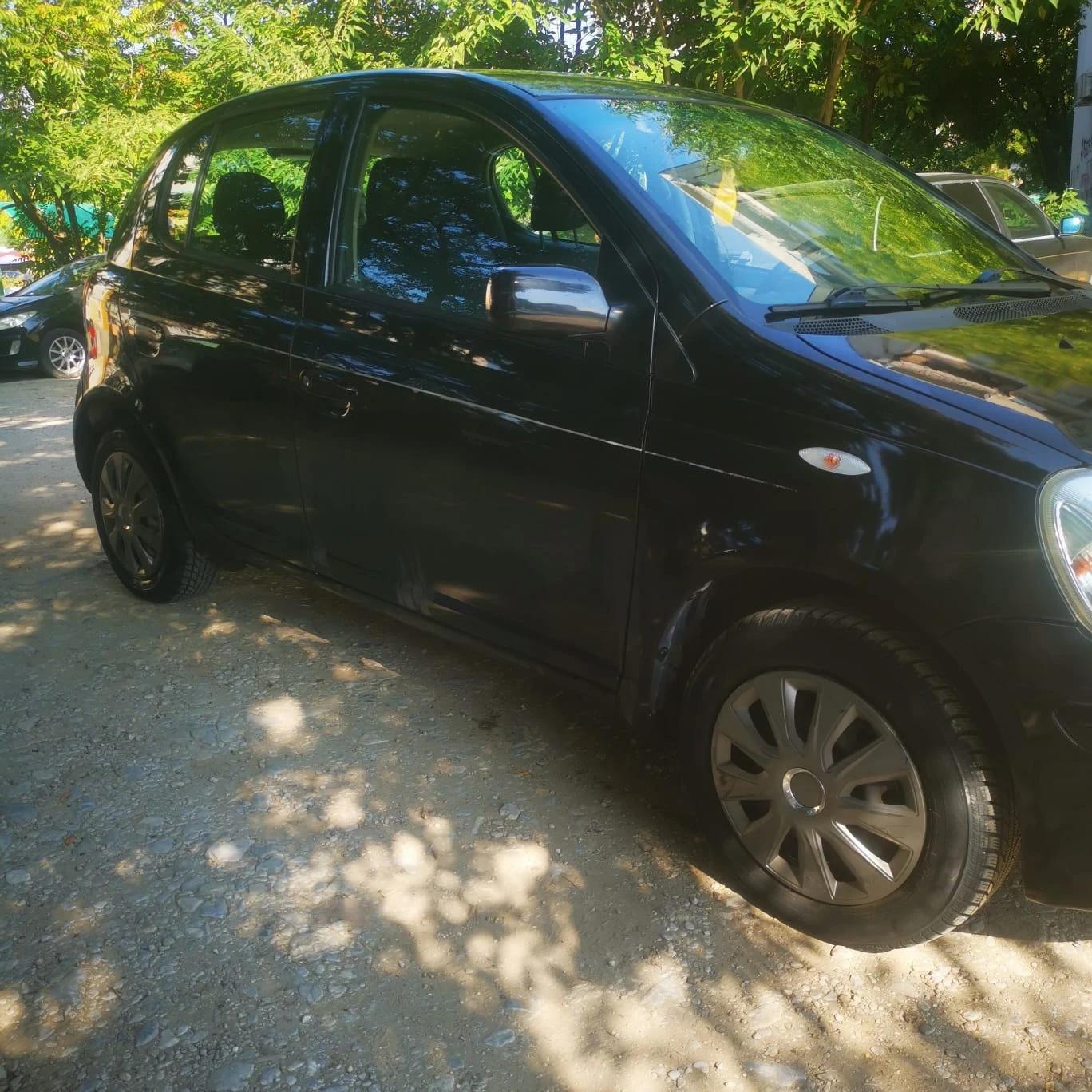 Toyota Yaris  - изображение 8