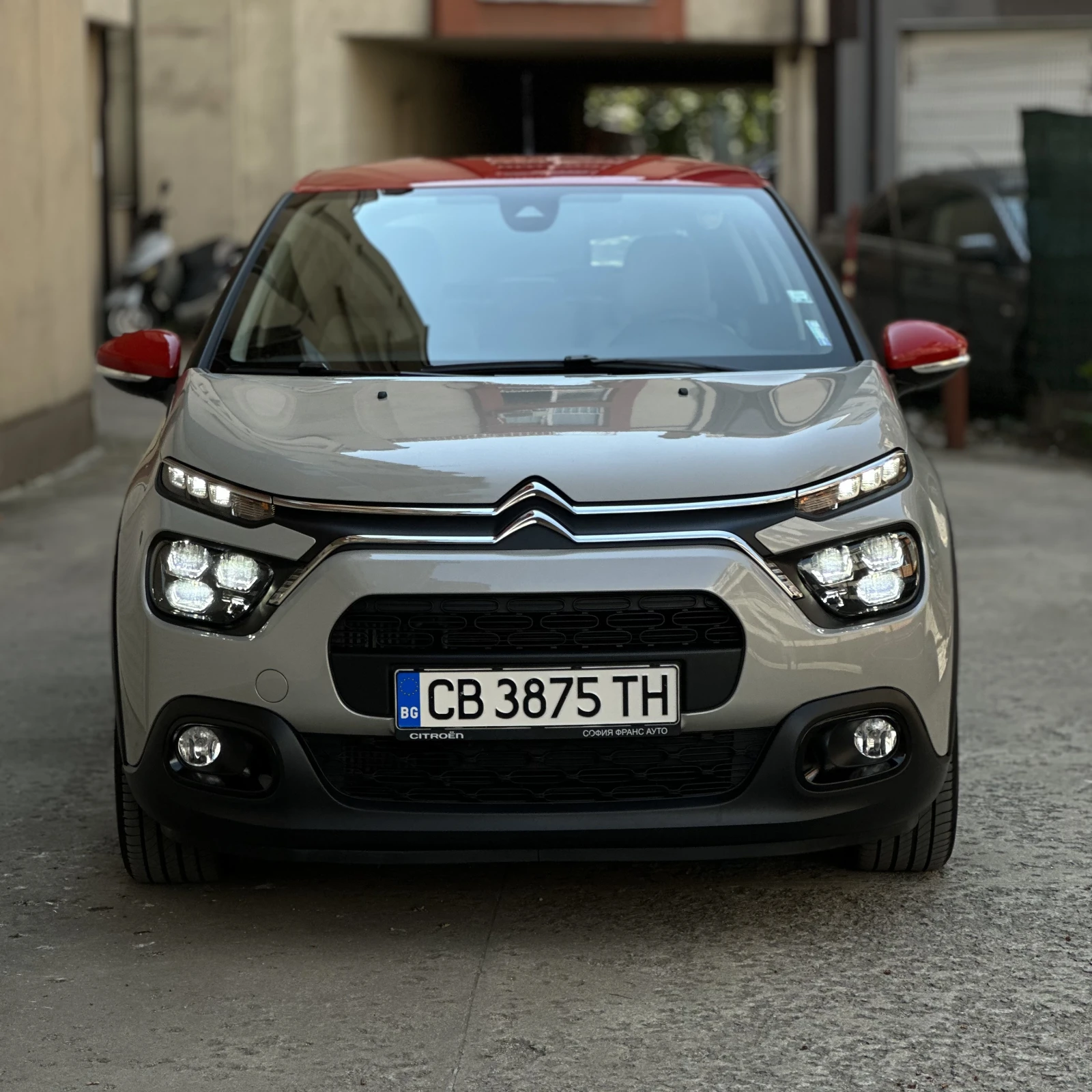 Citroen C3 LED* KEYLESS* АСИСТЕНТИ* ВИСОКО НИВО ОБОРУДВАНЕ* П - изображение 2