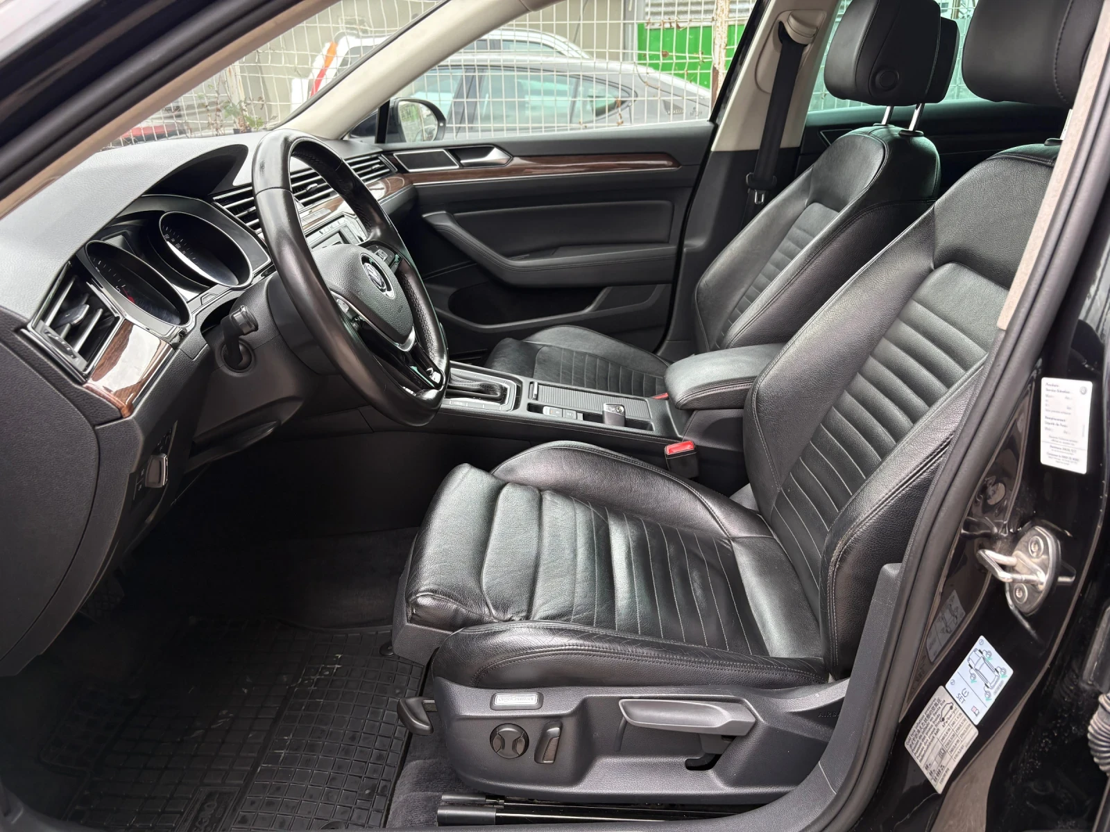 VW Passat DSG HIGHLINE КОЖА НАВИГАЦИЯ KEYLESS GO - изображение 6