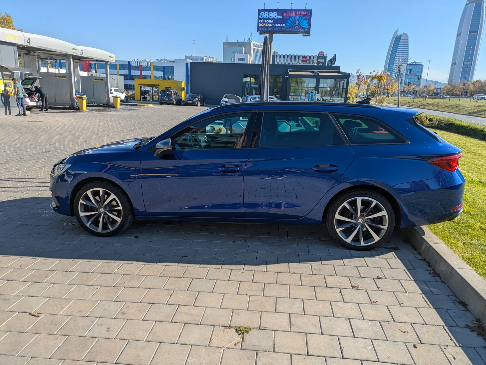 Seat Leon Sportstourer FR e-Hybrid - изображение 4