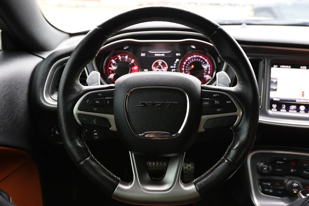 Dodge Challenger SRT* Hellcat* RWD* АвтоКредит* (ЦЕНА ДО БГ) - изображение 10