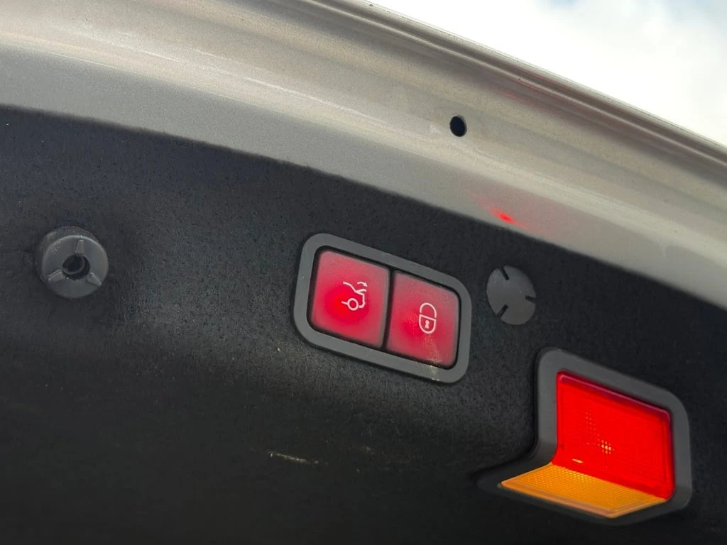 Mercedes-Benz C 300 * l 4MATIC l 18 Service Records l Luxury Pkg * CAR | Mobile.bg   11