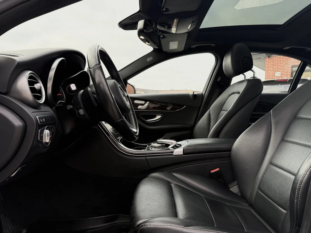 Mercedes-Benz C 300 * l 4MATIC l 18 Service Records l Luxury Pkg * CAR | Mobile.bg   17