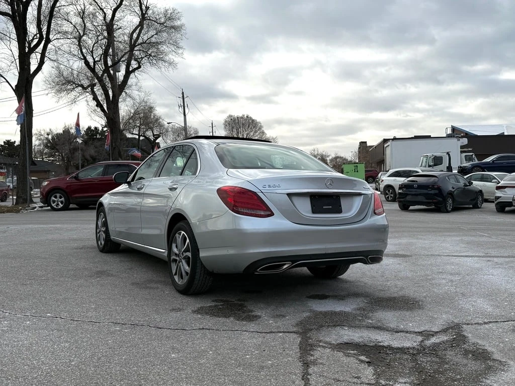 Mercedes-Benz C 300 * l 4MATIC l 18 Service Records l Luxury Pkg * CAR | Mobile.bg   6