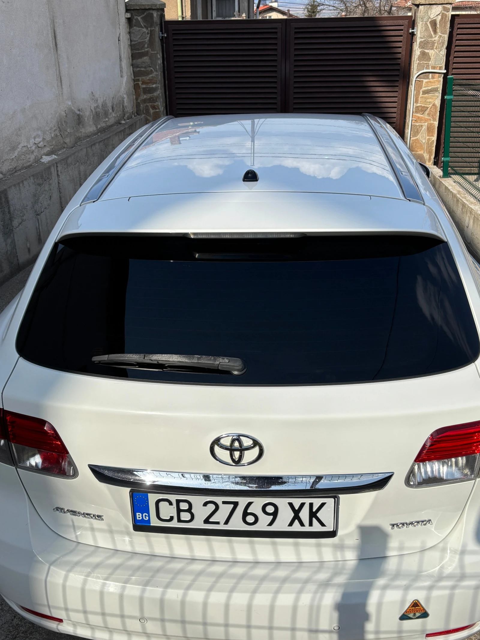 Toyota Avensis 2.0 Valvematic, снимка 14 - Автомобили и джипове - 53778180
