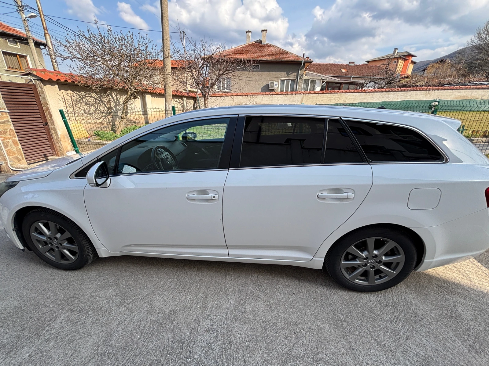 Toyota Avensis 2.0 Valvematic, снимка 5 - Автомобили и джипове - 53778180