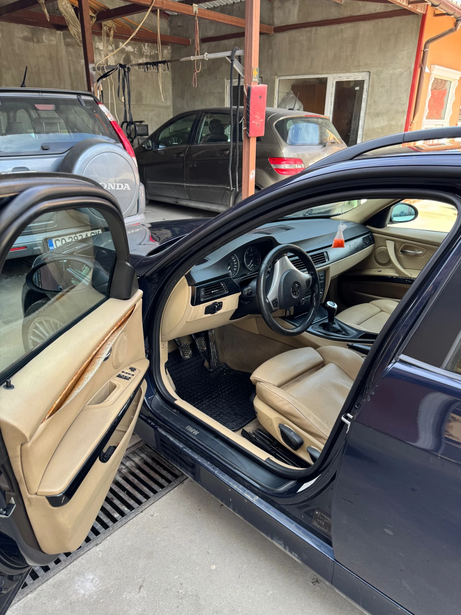 BMW 320, снимка 9 - Автомобили и джипове - 53832863