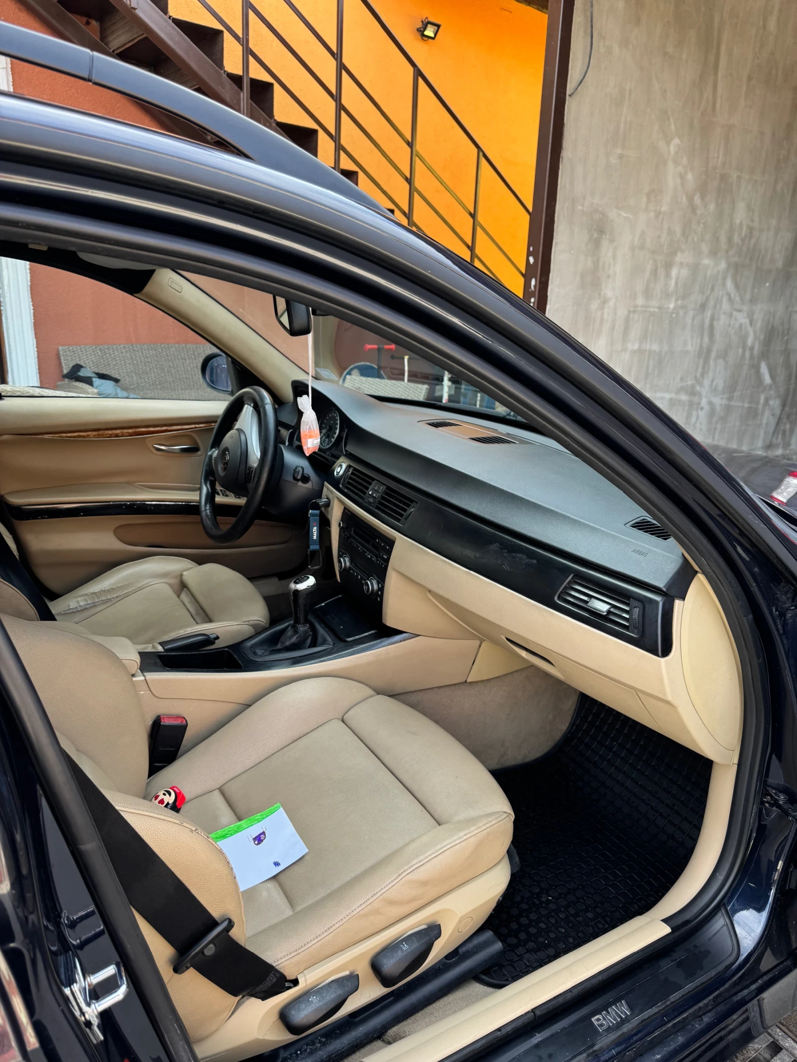 BMW 320, снимка 8 - Автомобили и джипове - 53832863