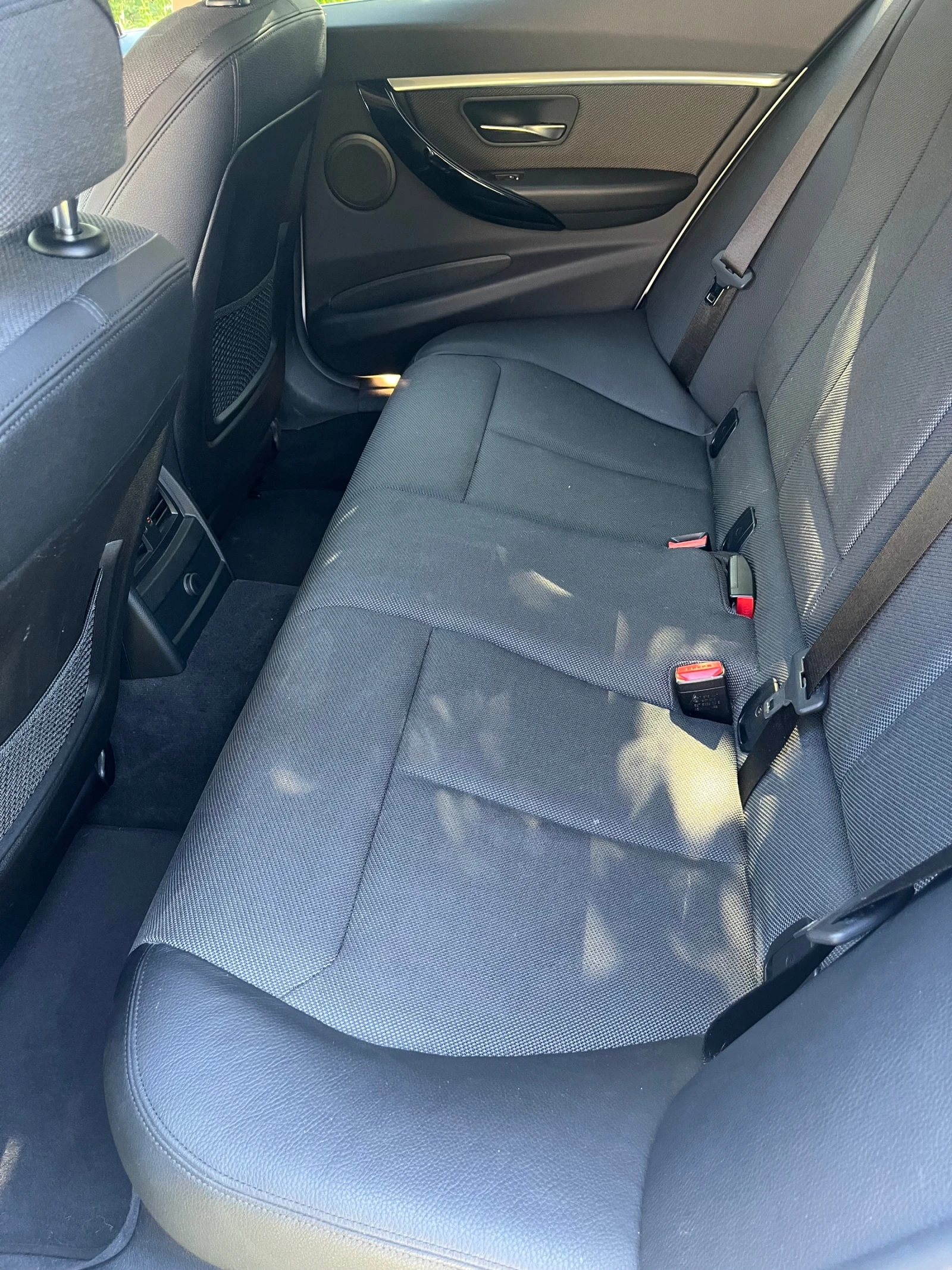 BMW 320, снимка 8 - Автомобили и джипове - 53867236