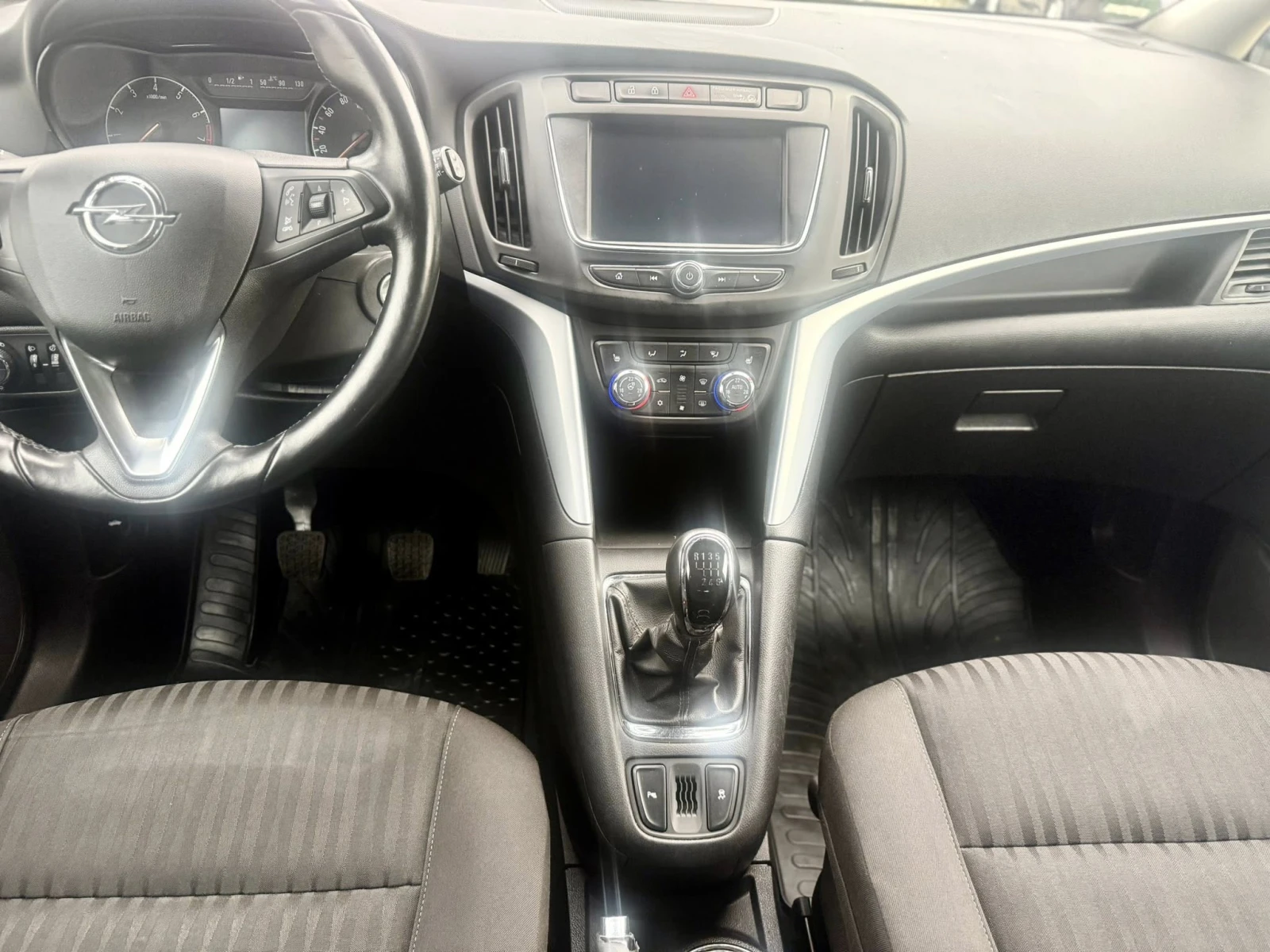 Opel Zafira 1.4TURBO 145хил.км, снимка 12 - Автомобили и джипове - 54004451