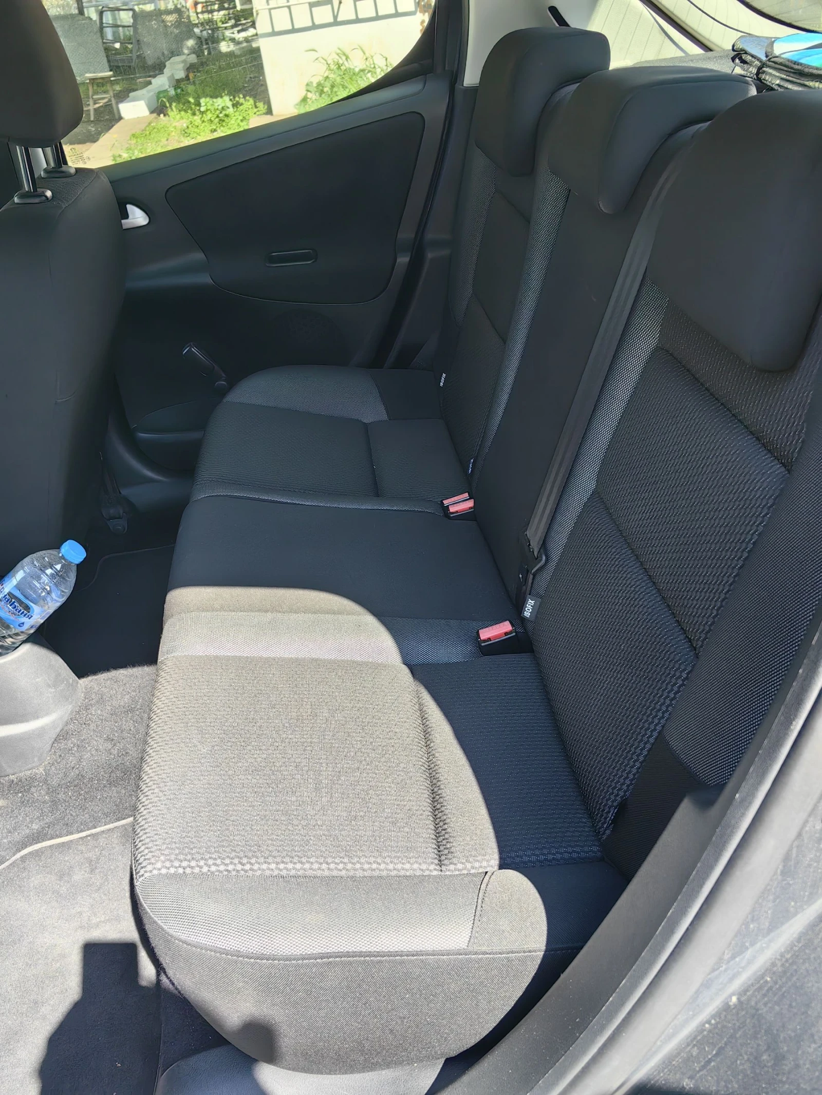 Peugeot 207 1.4 i Напълно обслужен, снимка 8 - Автомобили и джипове - 54458159