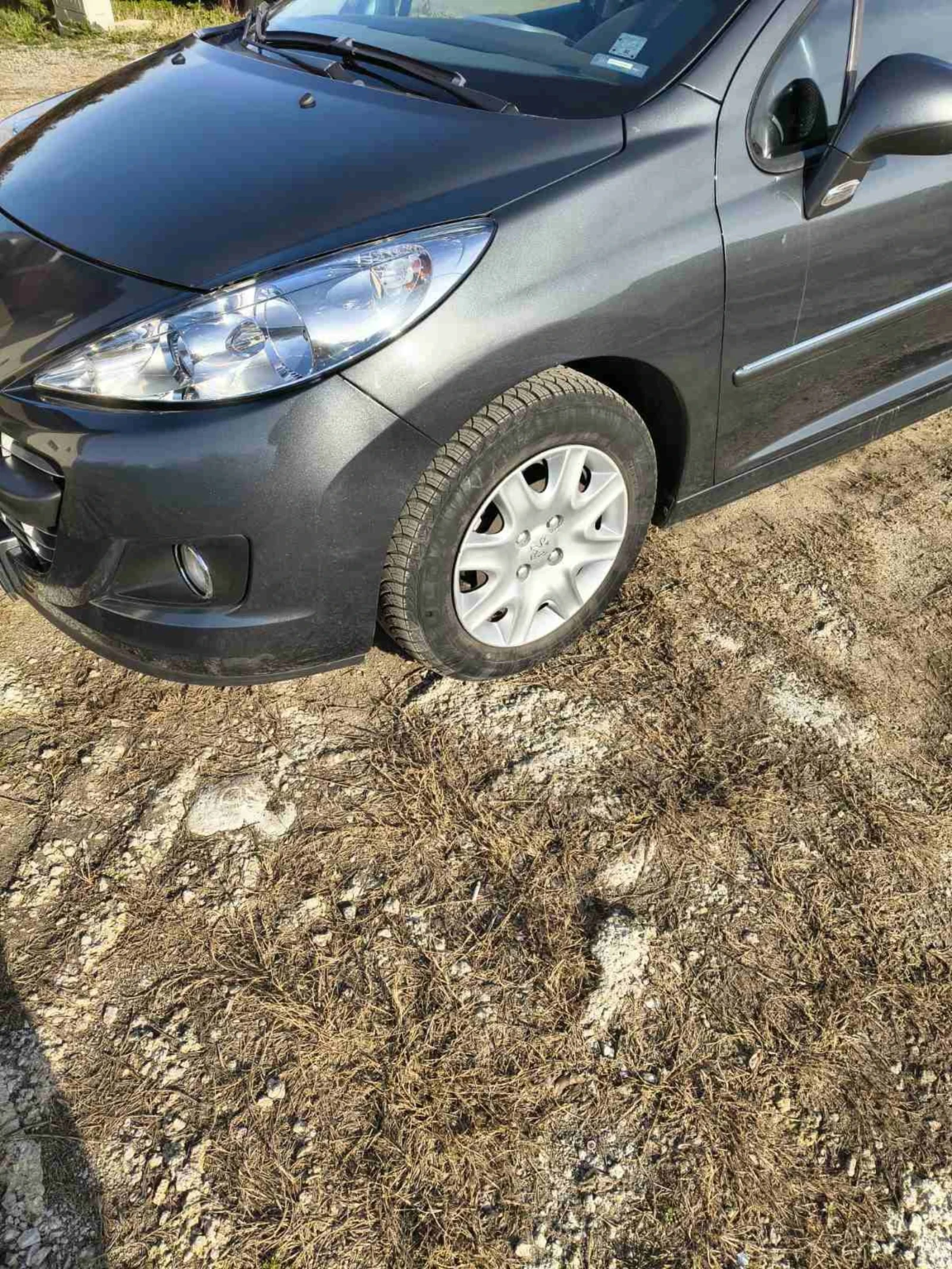 Peugeot 207 1.4 i Напълно обслужен, снимка 2 - Автомобили и джипове - 54101707