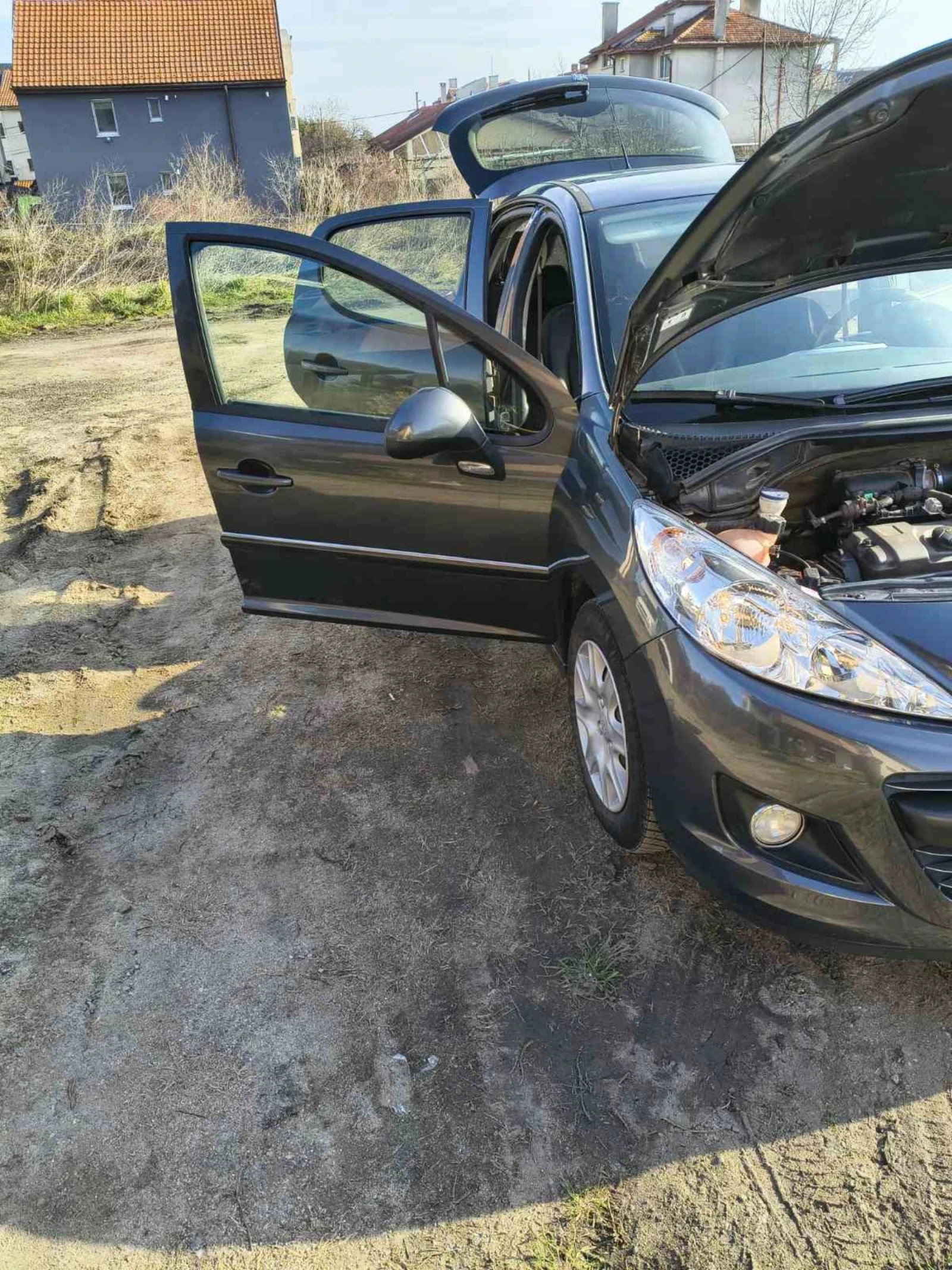 Peugeot 207 1.4 i Напълно обслужен, снимка 7 - Автомобили и джипове - 54101707