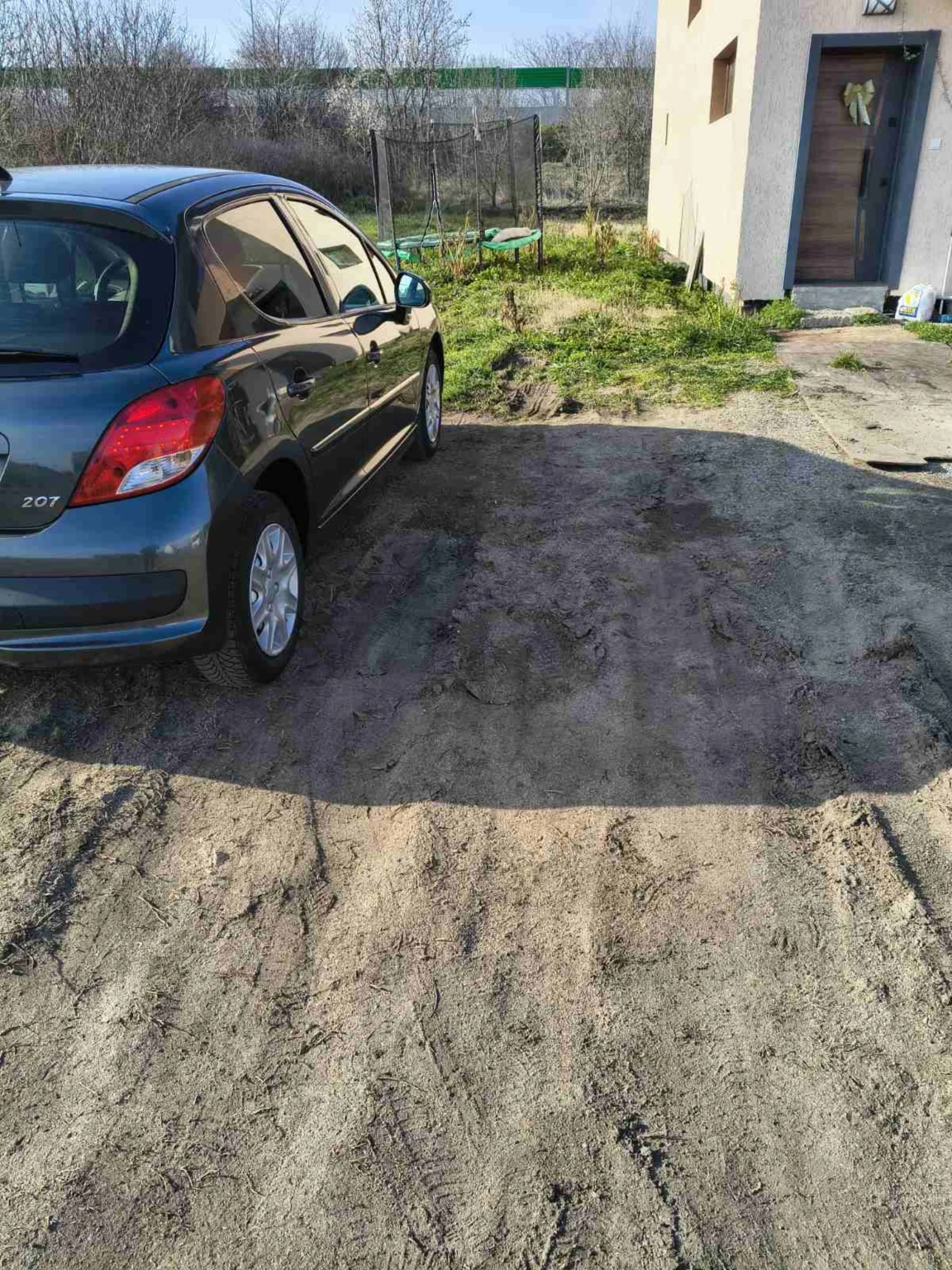Peugeot 207 1.4 i Напълно обслужен, снимка 3 - Автомобили и джипове - 54101707