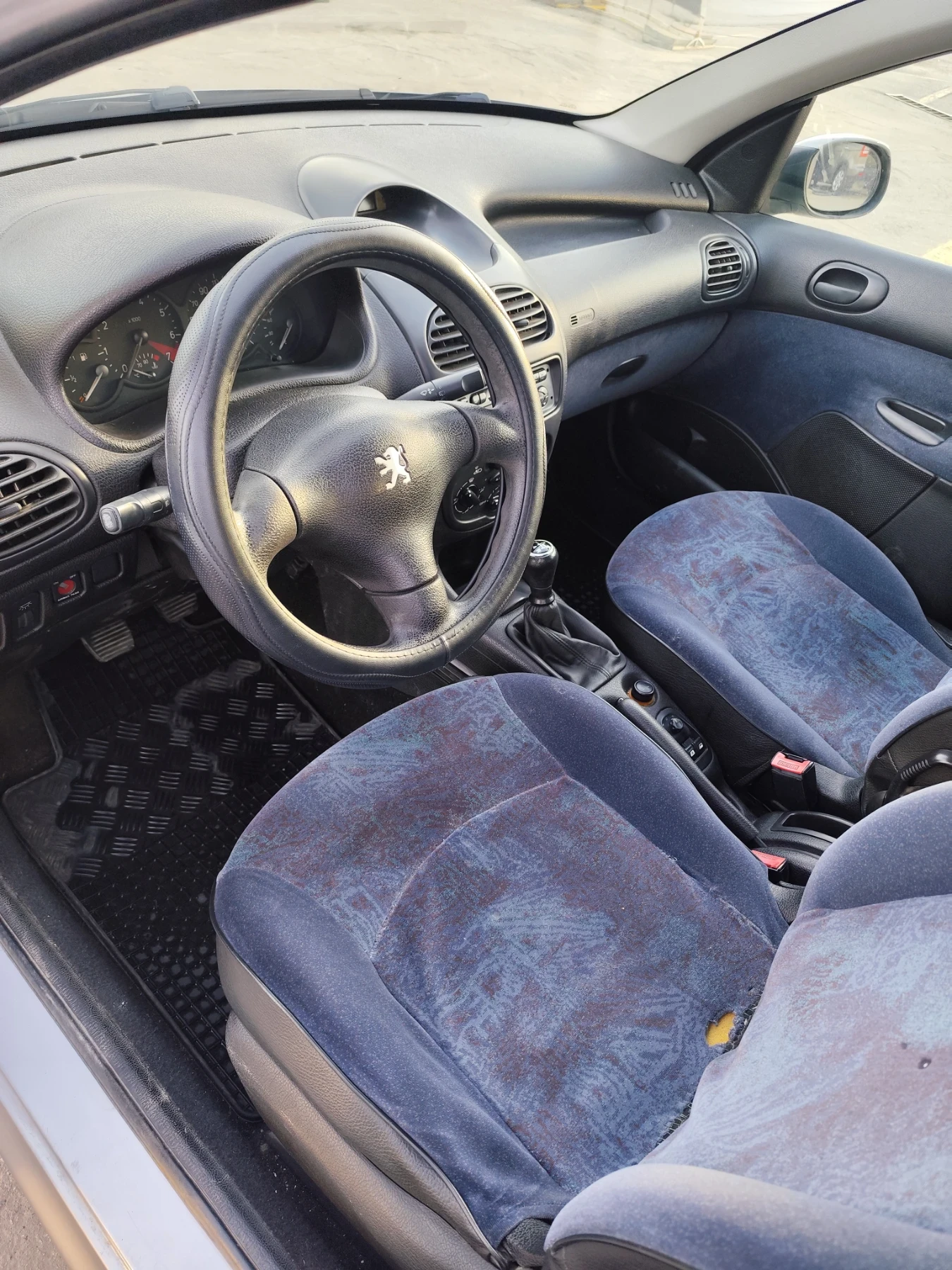 Peugeot 206 1.4 75 к.с. клима, снимка 8 - Автомобили и джипове - 54115697