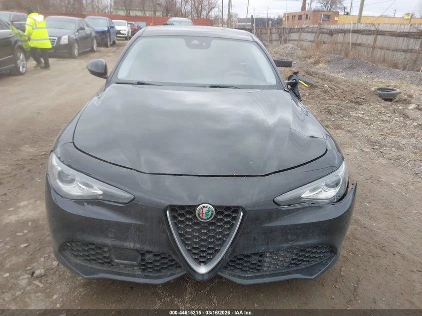 Alfa Romeo Giulia TI RWD * Kрайна цена до БГ* , снимка 12 - Автомобили и джипове - 54185633