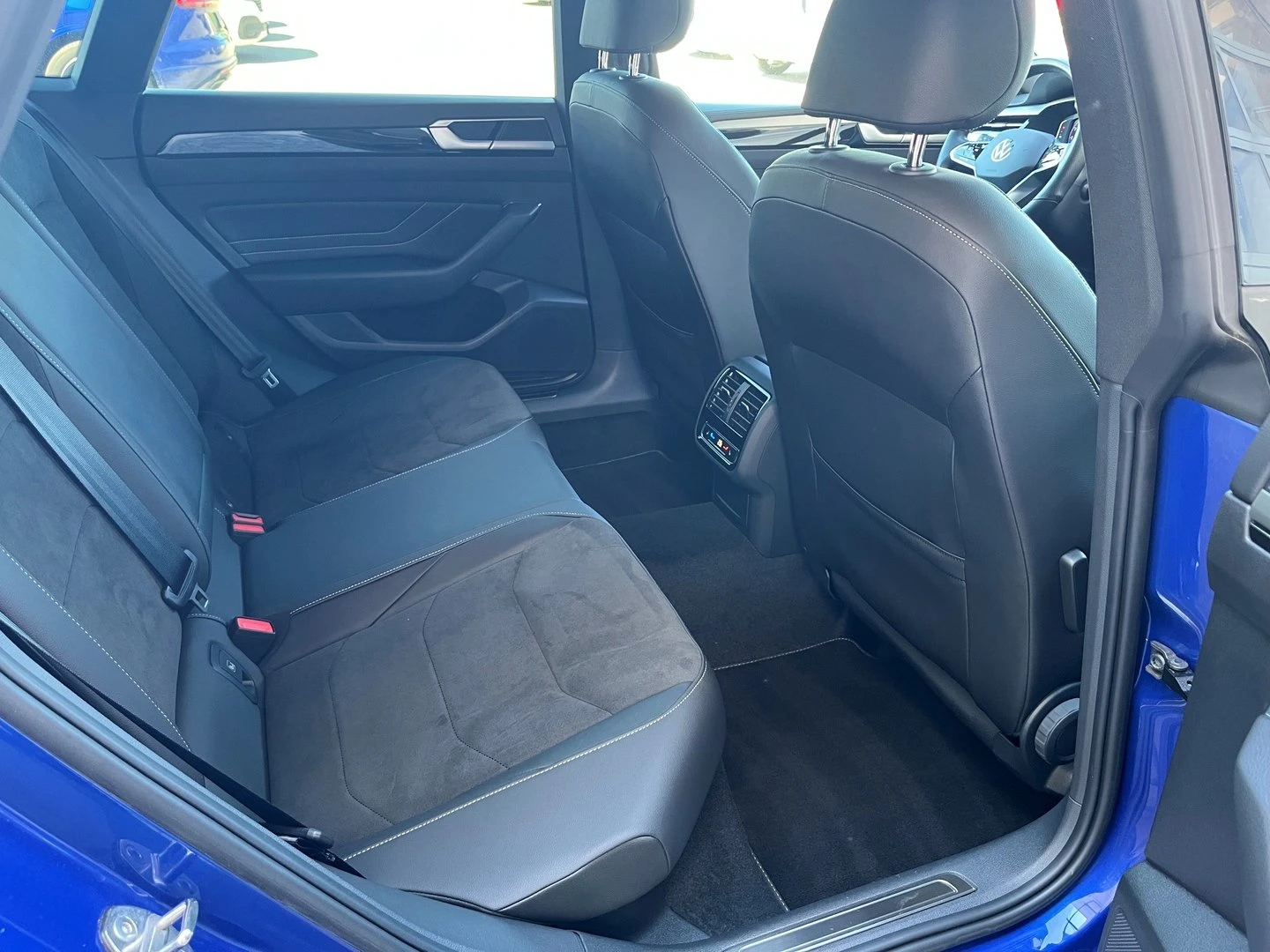 VW Arteon, снимка 7 - Автомобили и джипове - 56421780