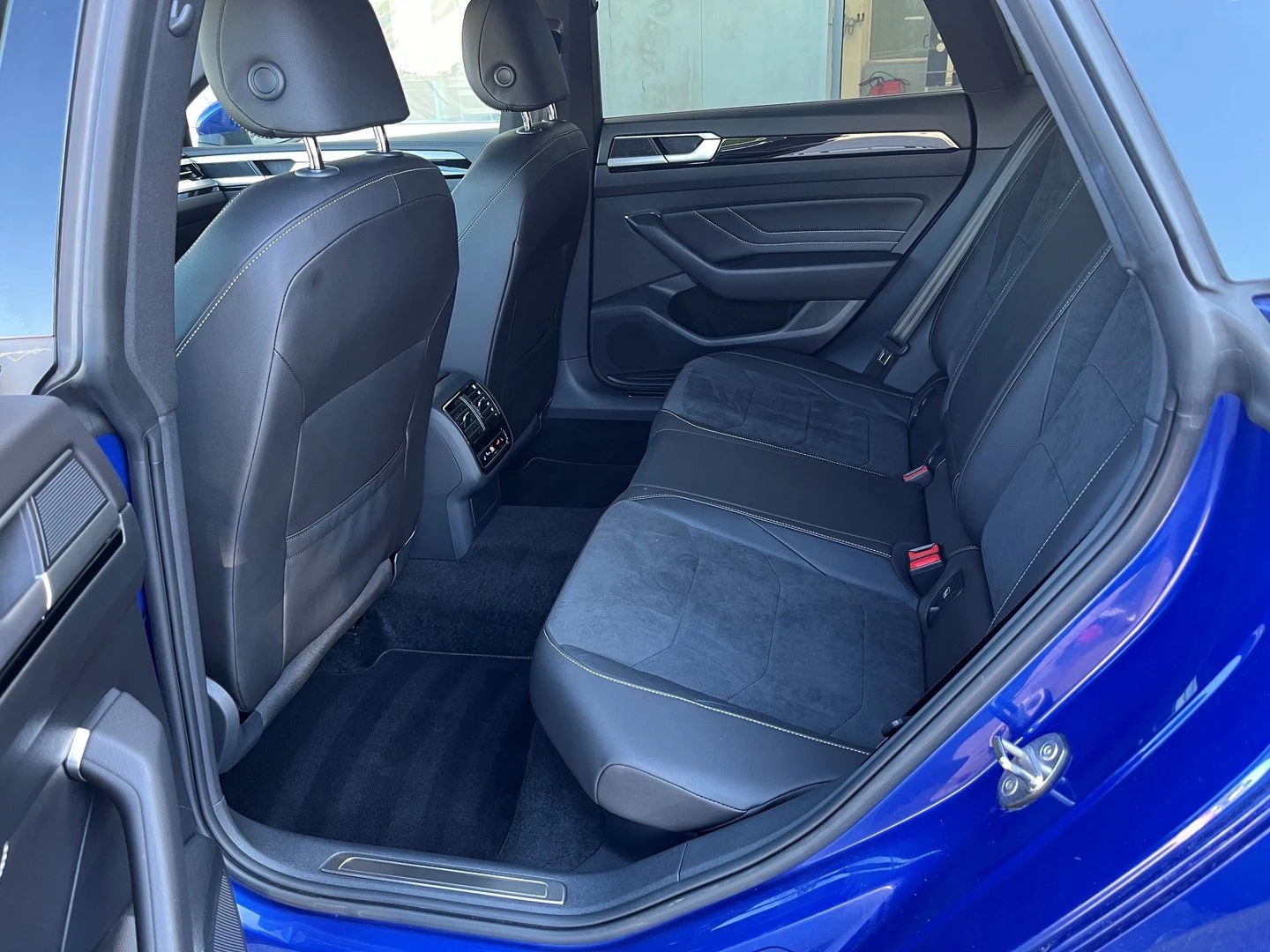 VW Arteon, снимка 6 - Автомобили и джипове - 56421780