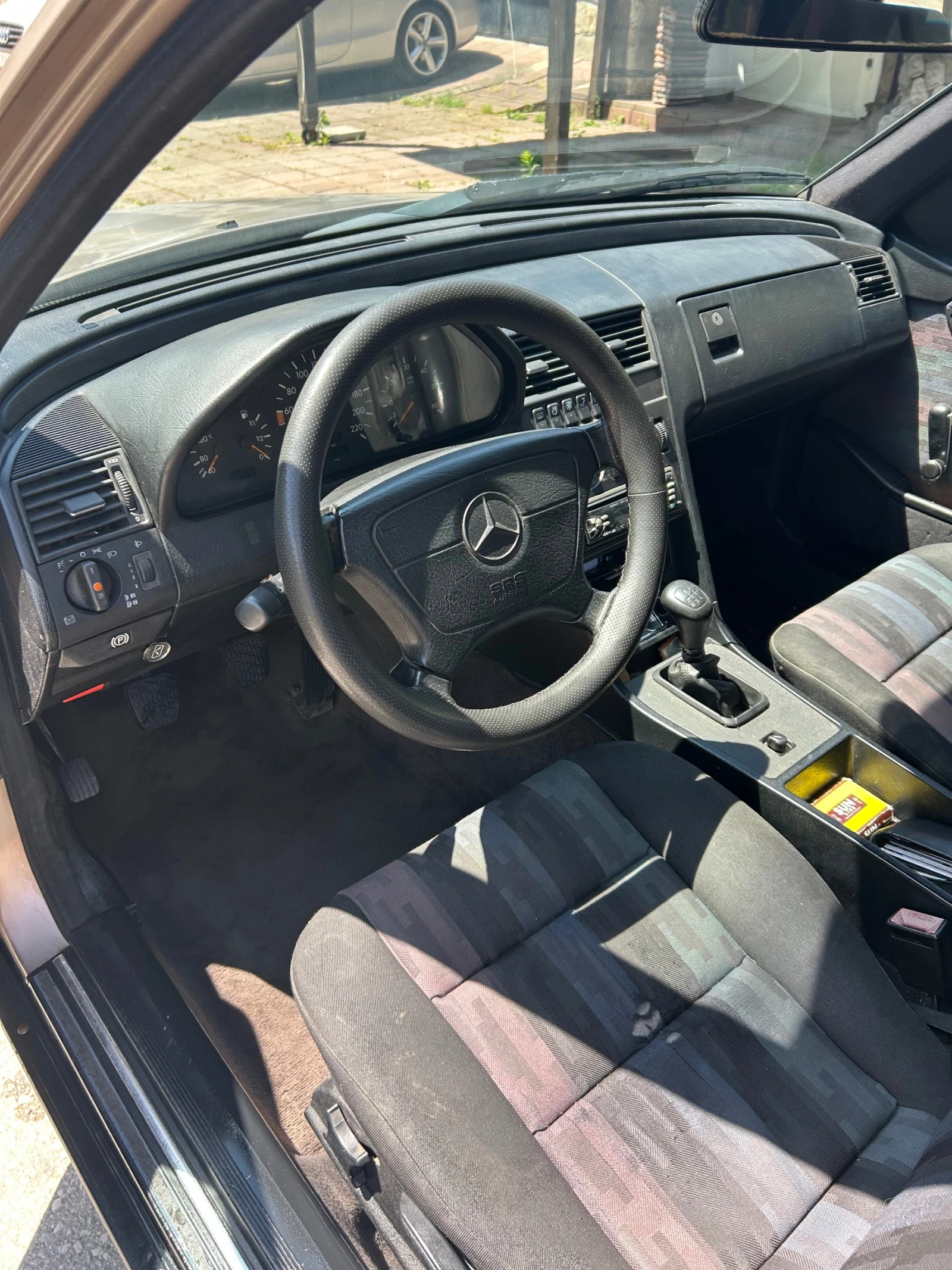 Mercedes-Benz 200, снимка 12 - Автомобили и джипове - 55326494