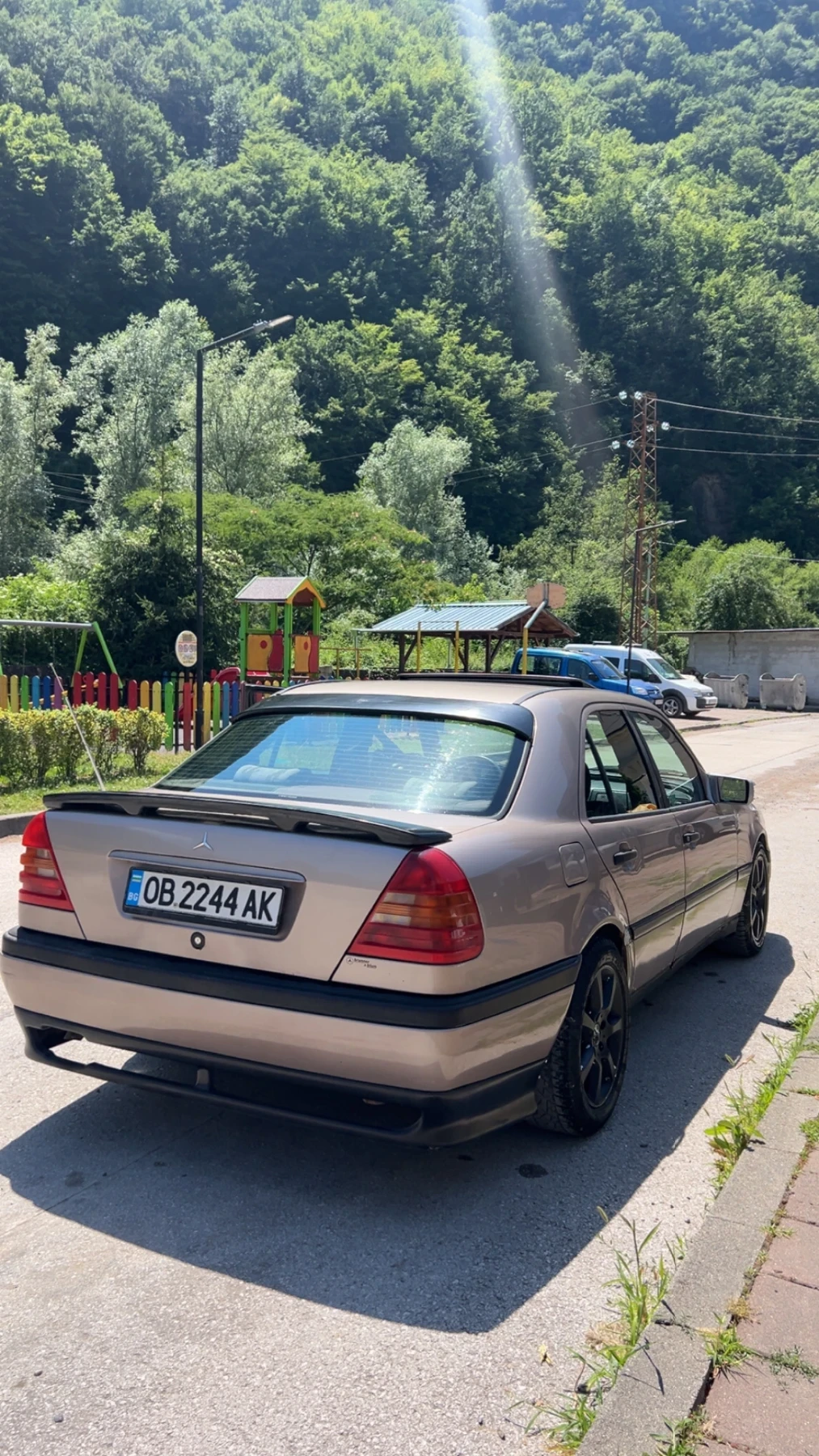 Mercedes-Benz 200