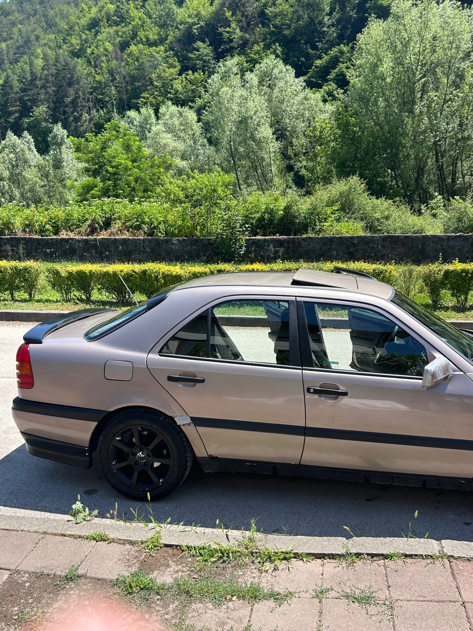 Mercedes-Benz 200, снимка 8 - Автомобили и джипове - 55326494