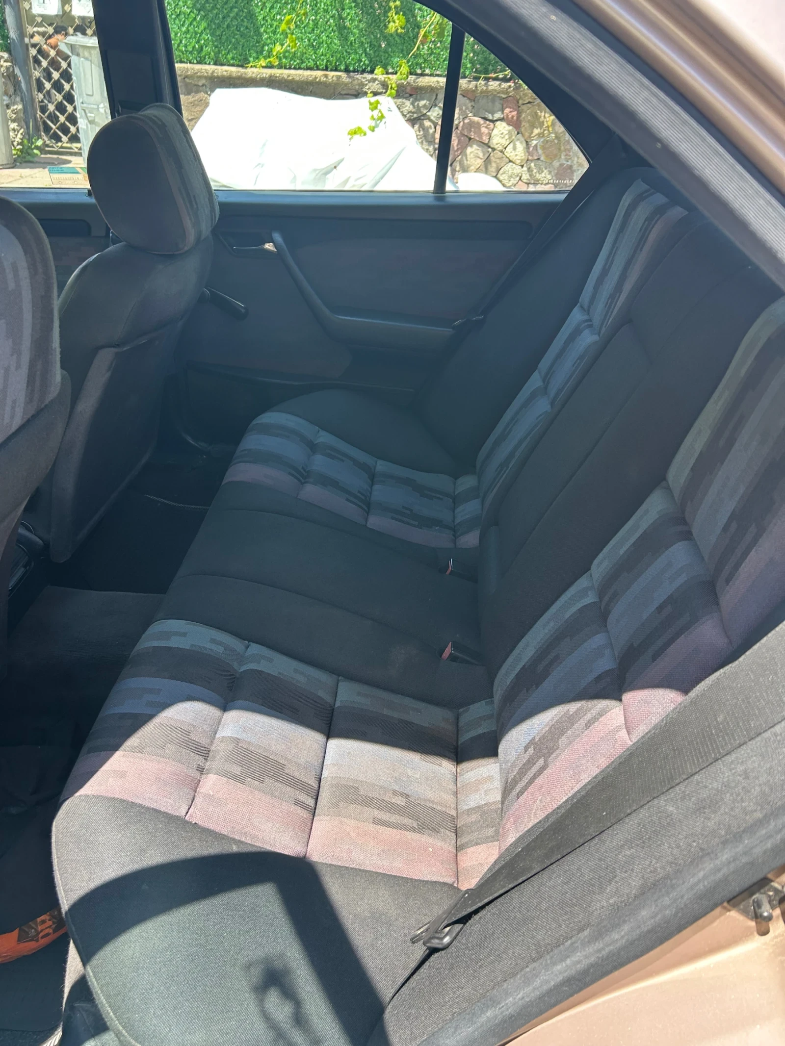 Mercedes-Benz 200, снимка 11 - Автомобили и джипове - 55326494