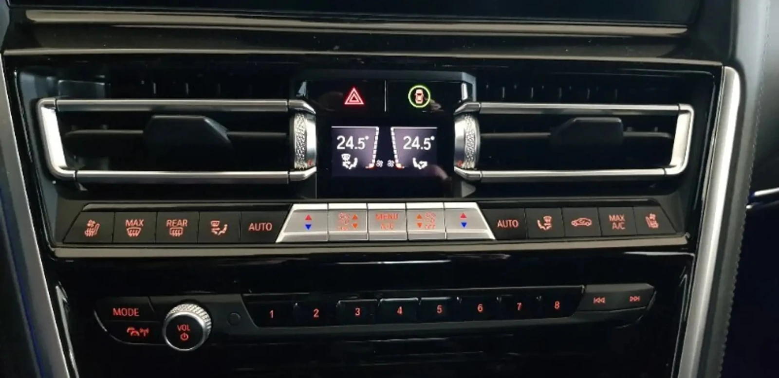 BMW M8 xDrive 4.4 V8, снимка 8 - Автомобили и джипове - 55474663