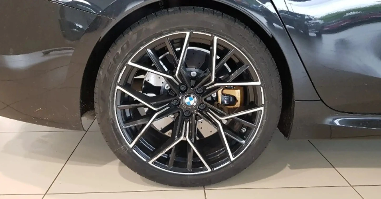 BMW M8 xDrive 4.4 V8, снимка 4 - Автомобили и джипове - 55474663