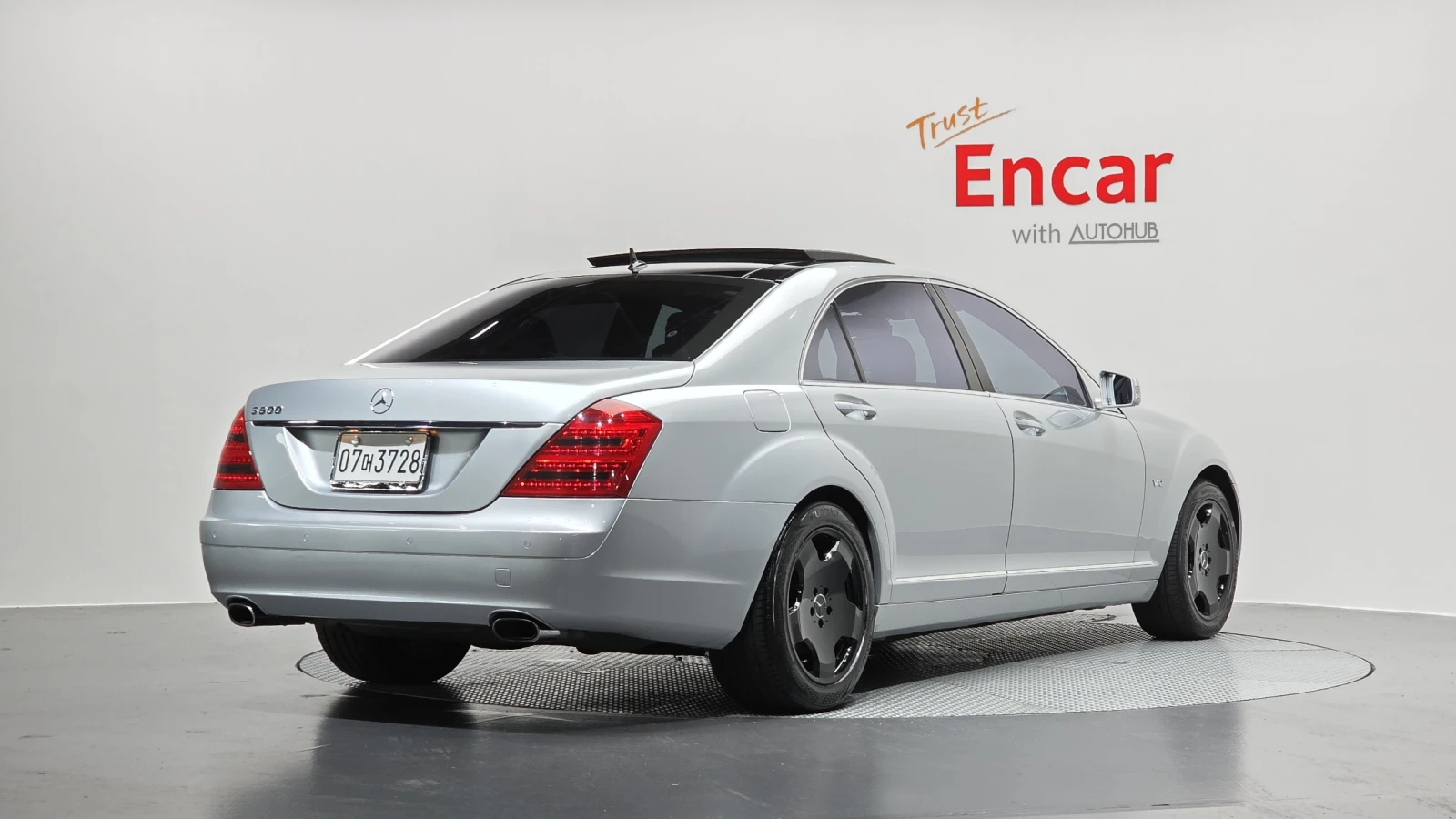 Mercedes-Benz S 600 SOFT CLOSE* ЕЛ. БАГАЖНИК* ОБДУХВАНЕ* КРАЙНА ЦЕНА, снимка 2 - Автомобили и джипове - 55496201