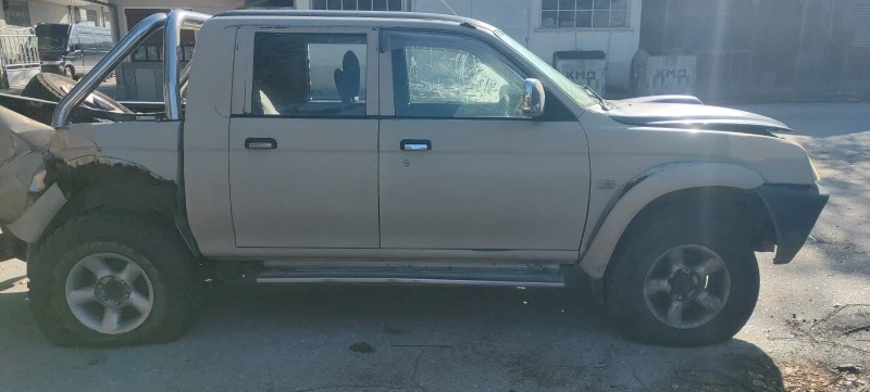 Mitsubishi L200 2.5 TD, снимка 3 - Автомобили и джипове - 42952230